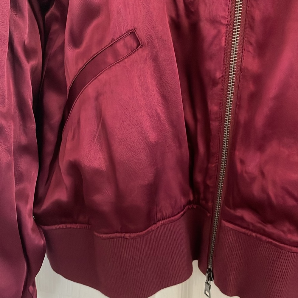 Evereve Satin Bomber Jacket in Wine Burgundy - Picture 4 of 10